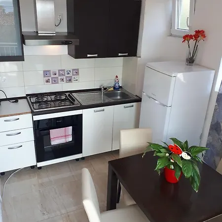 Ivana Apartment *