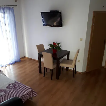 Ivana Apartment *